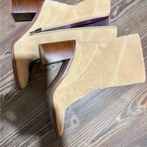 Franco Sarto Stevie Suede Ankle Boots in Camel